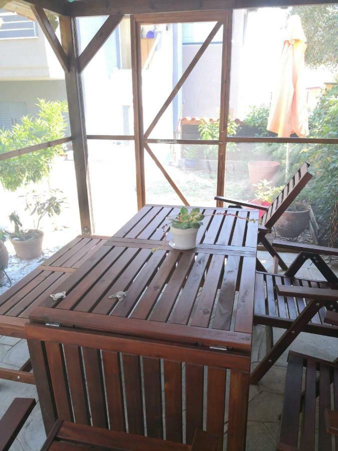 Menta Apartment Nea Iraklitsa Zewnętrze zdjęcie